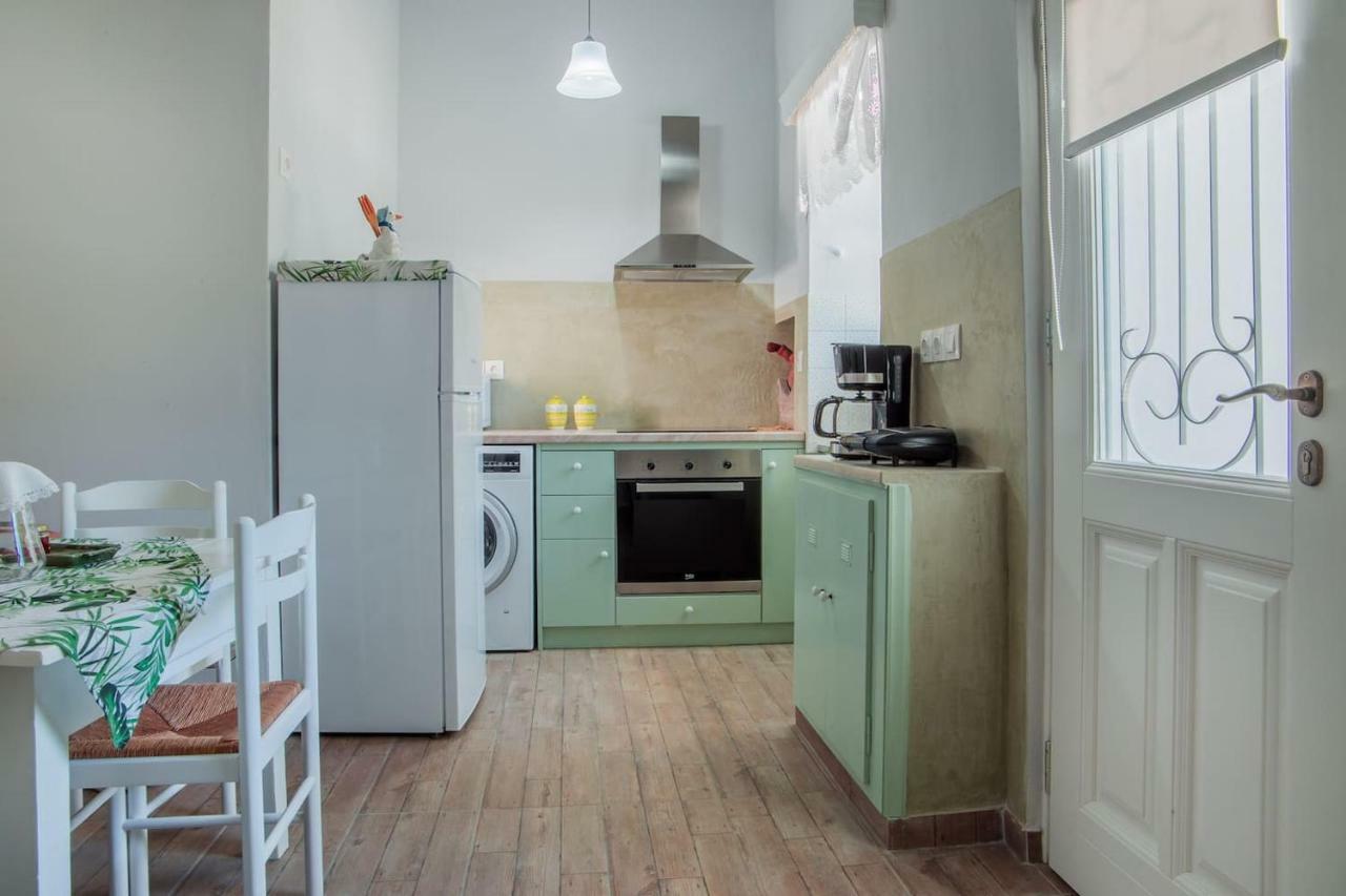 Karastamati's Tower House Apartment