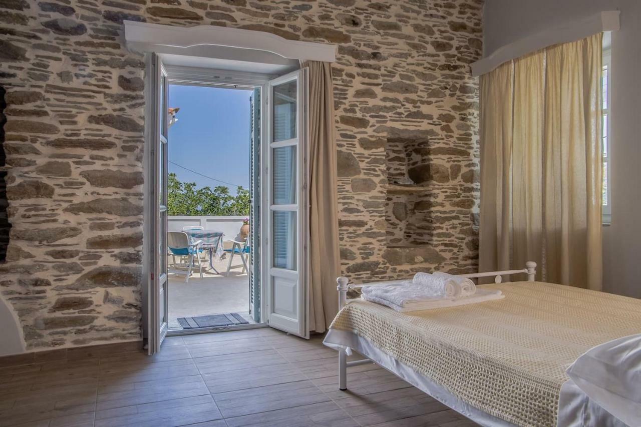 Karastamati's Tower House Apartment Apikia (Andros)