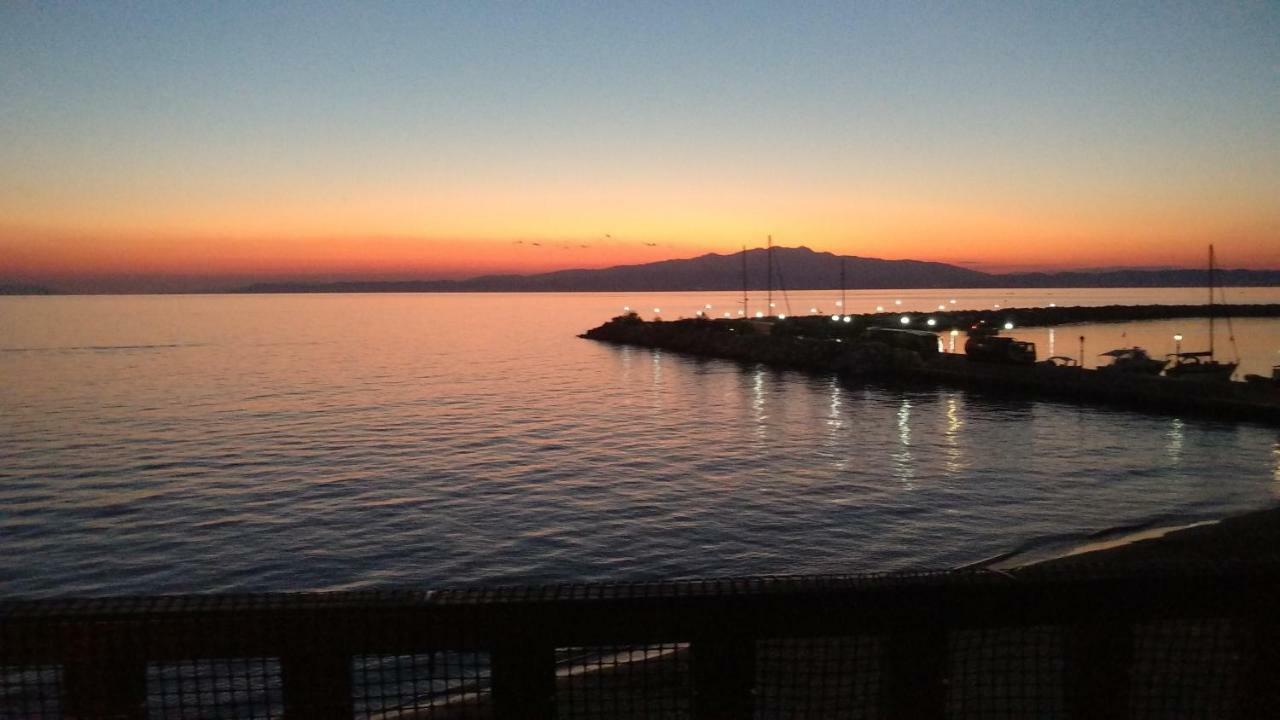 Beachfront Thassos Apartment *