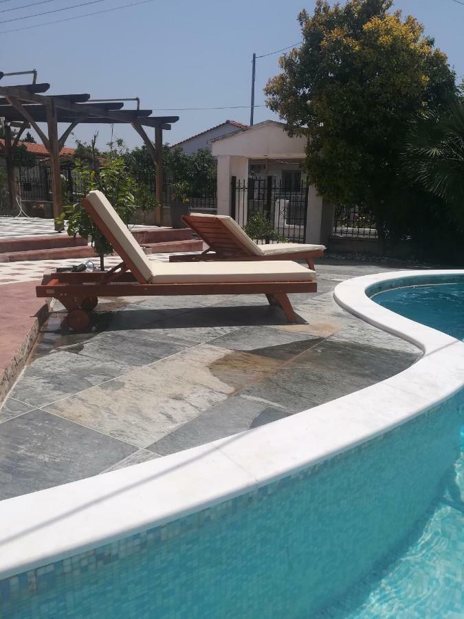 Villa Rural Private Pool, Bbq, Court ,20' Airport Nea Kallikrateia