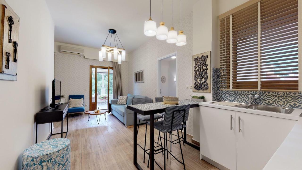Zorbas Apartment Parga