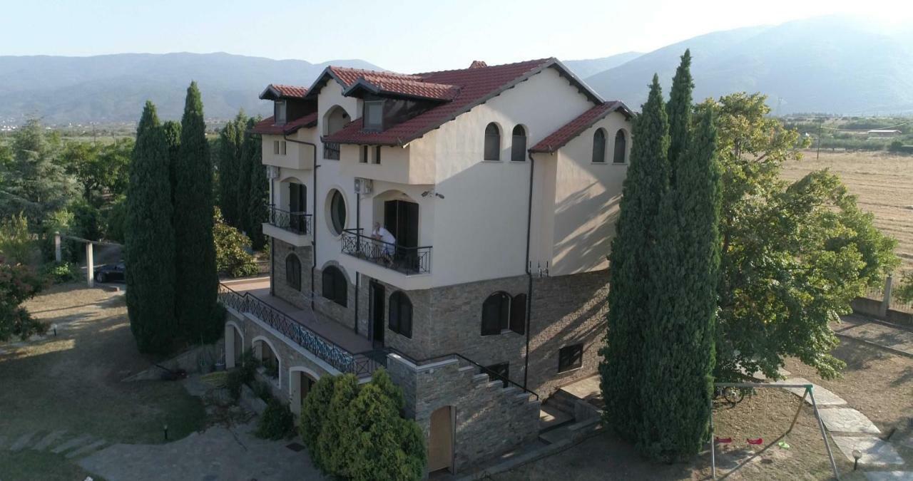 Anna Villa