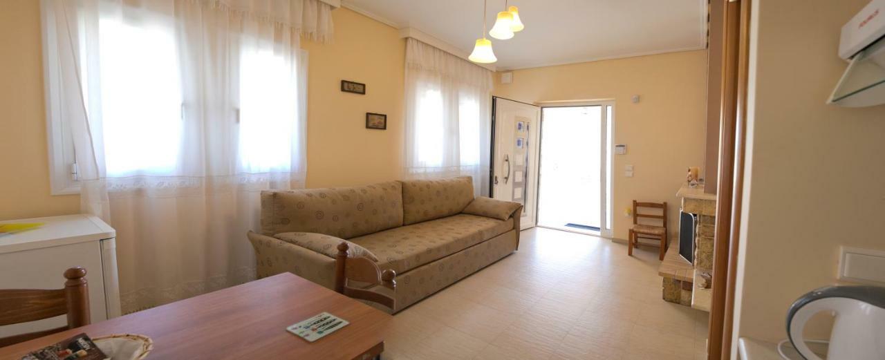 Apartment Eleni Drosia (Central Greece)