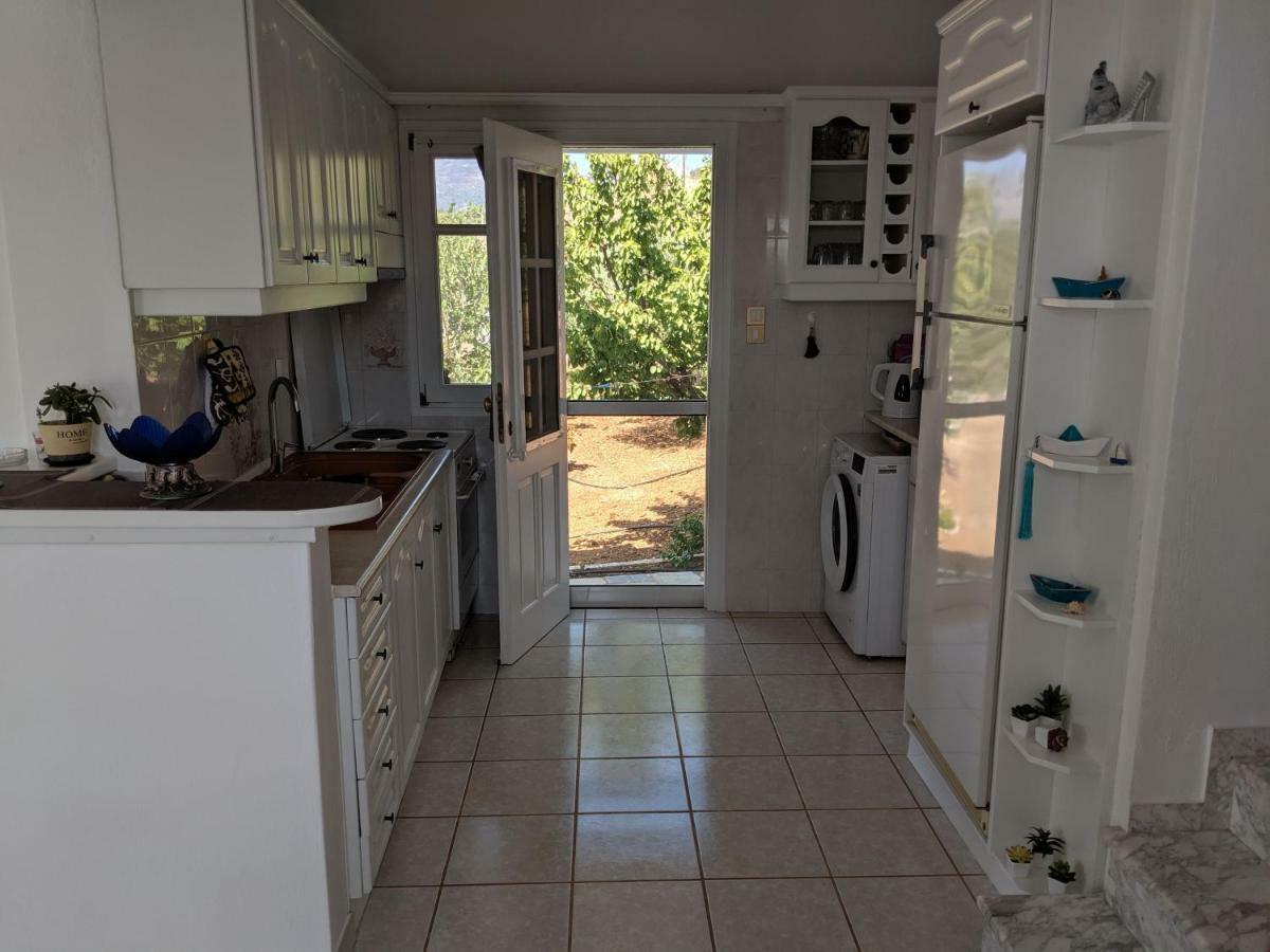 Anthoula's Sea View Holiday home