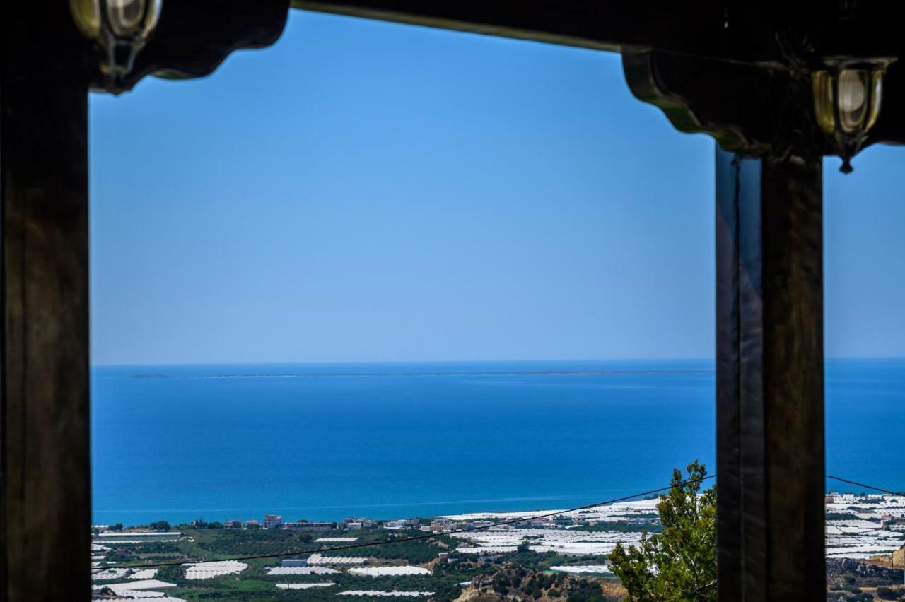 Villa Oneiro Luxury ~ Nature, Serenity, View