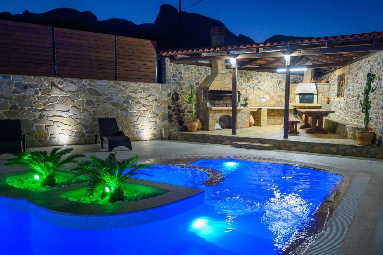 Oneiro Luxury ~ Nature, Serenity, View Villa