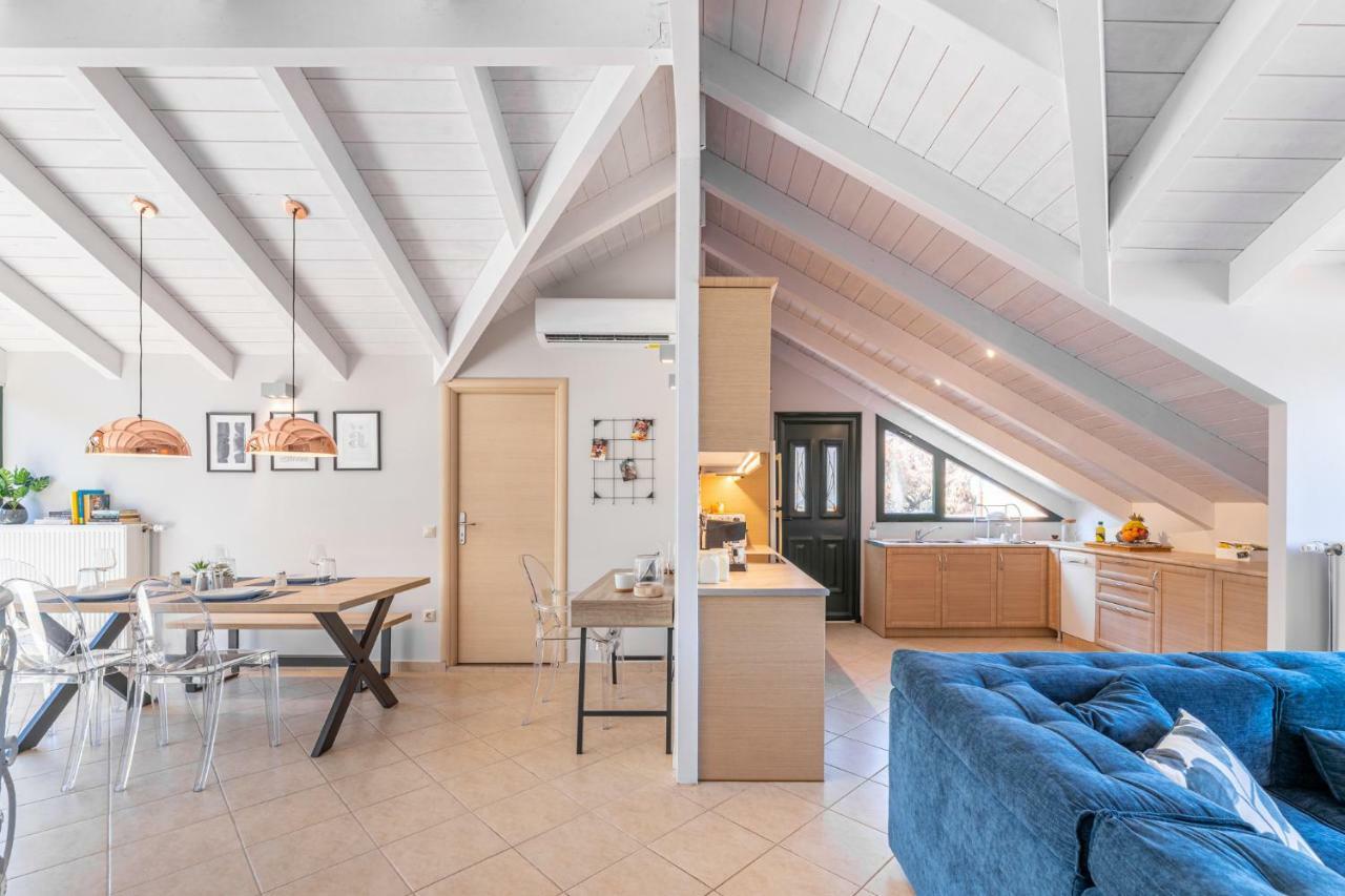 Gregory's Loft Apartment