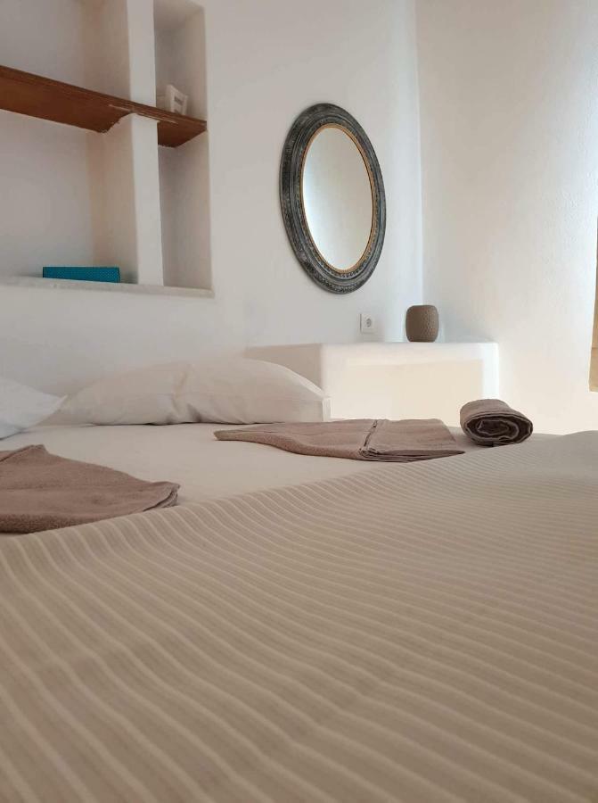 & Waves House * Andiparos