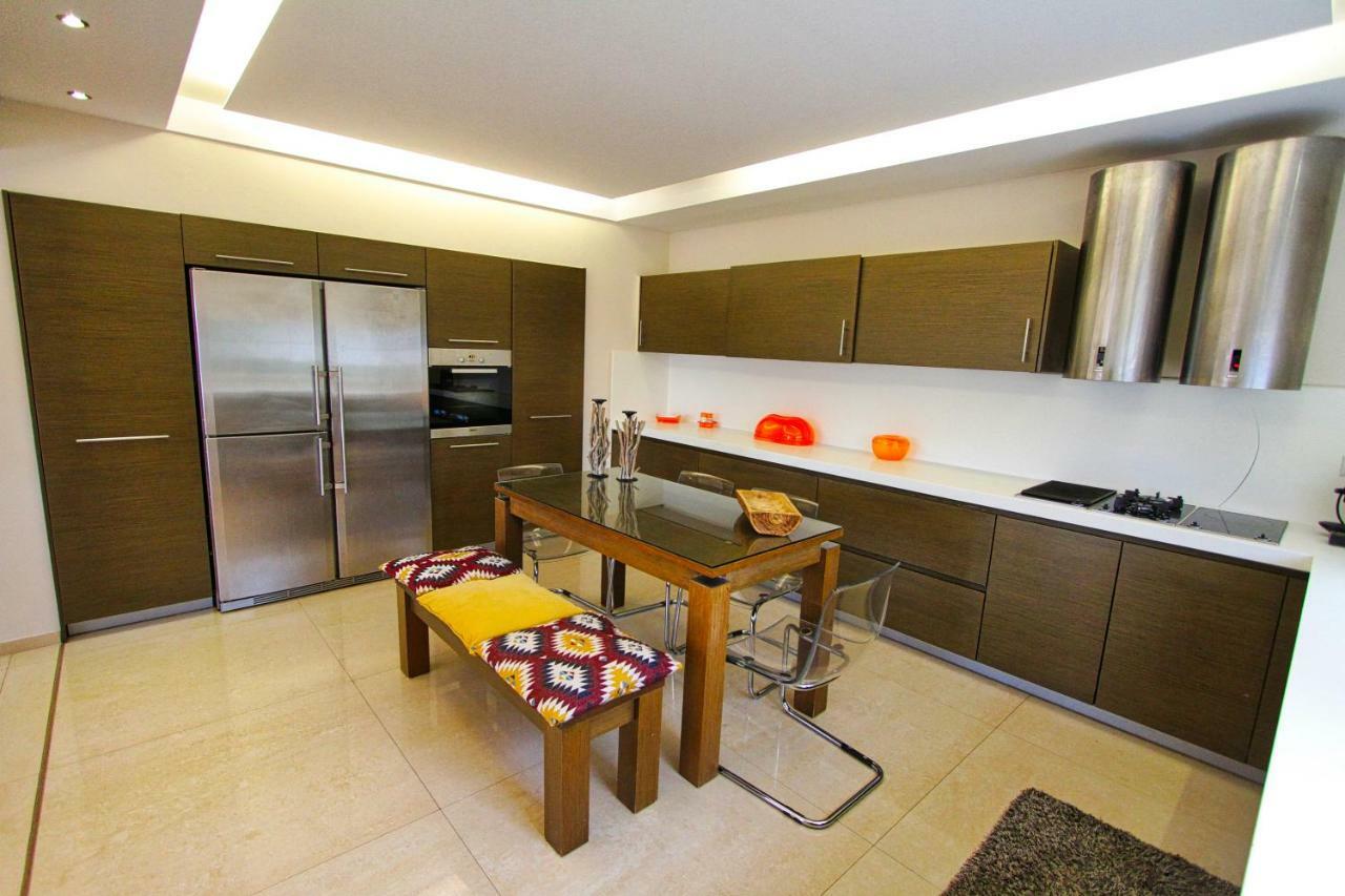 Apartment Aerides Luxury Palaiontsiflikion