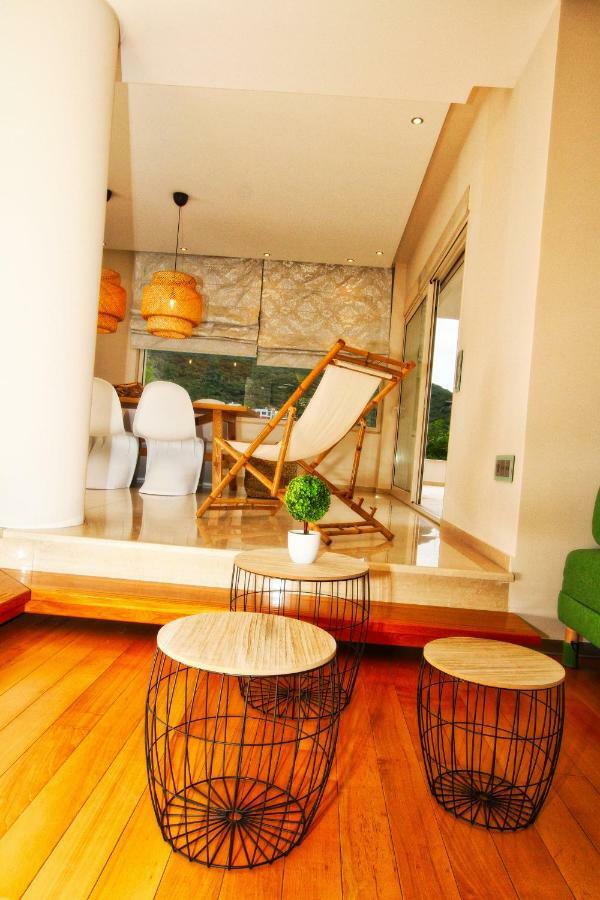 Aerides Luxury
