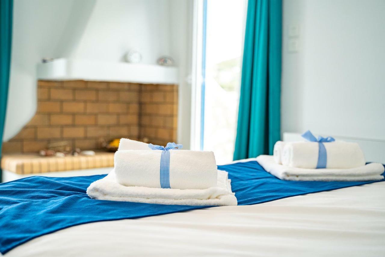 Seafront Polyxene Apartment *