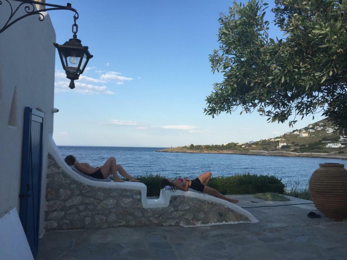 Seafront Polyxene Apartment