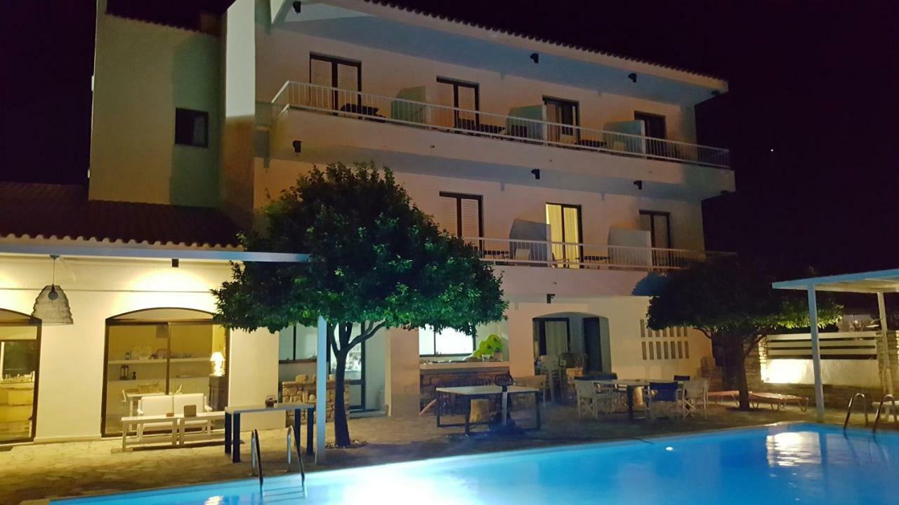 Apollon Aparthotel 2*