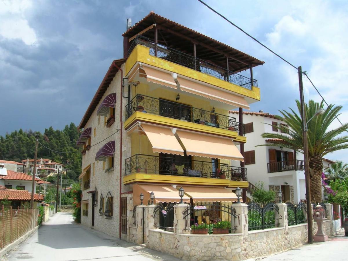 Comfortable Near The Central Beach Nea Skioni