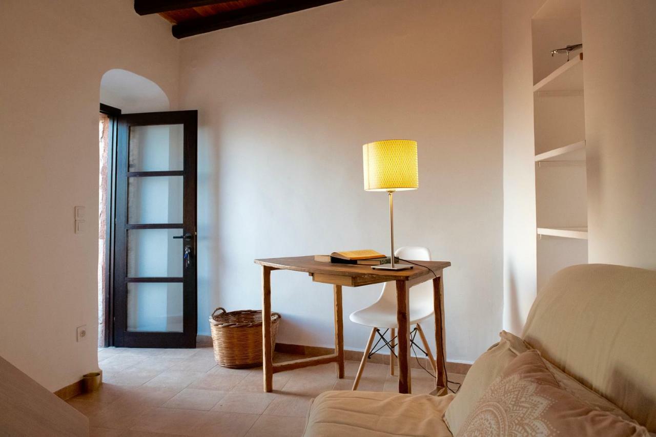 Positivespace Olive Tree * Levktron