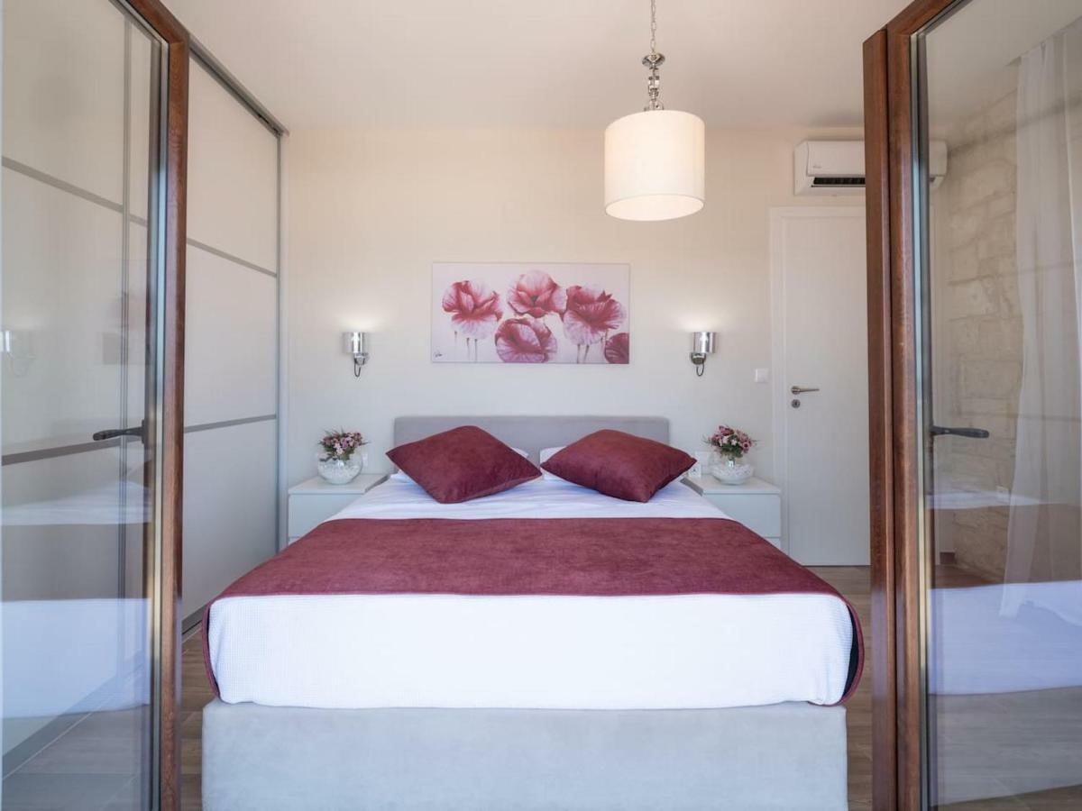 Villa Private Luxury 3bdrm - Walk To Keratokampos