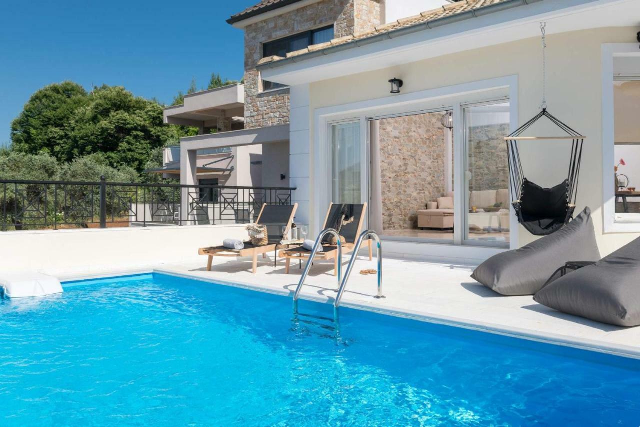 Villa Arsenoi's Pool *