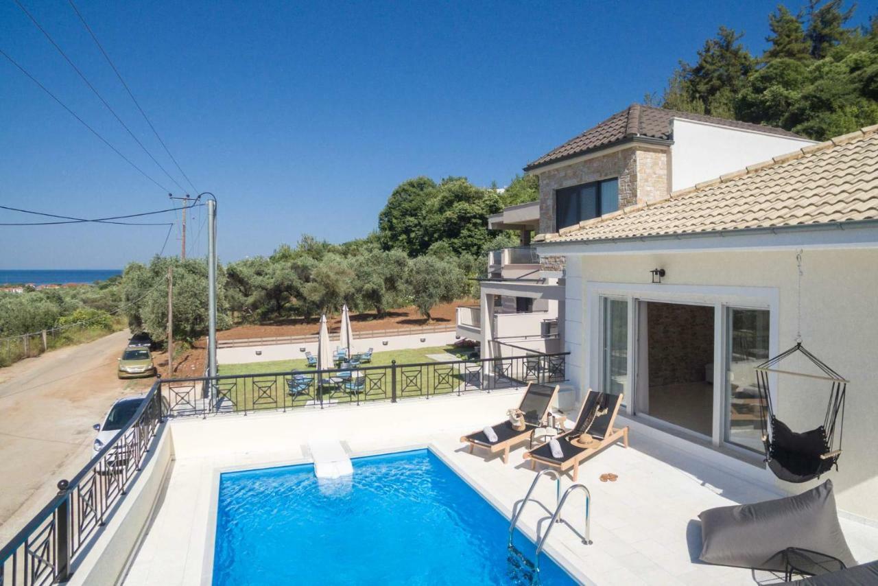 Arsenoi's Pool Villa *