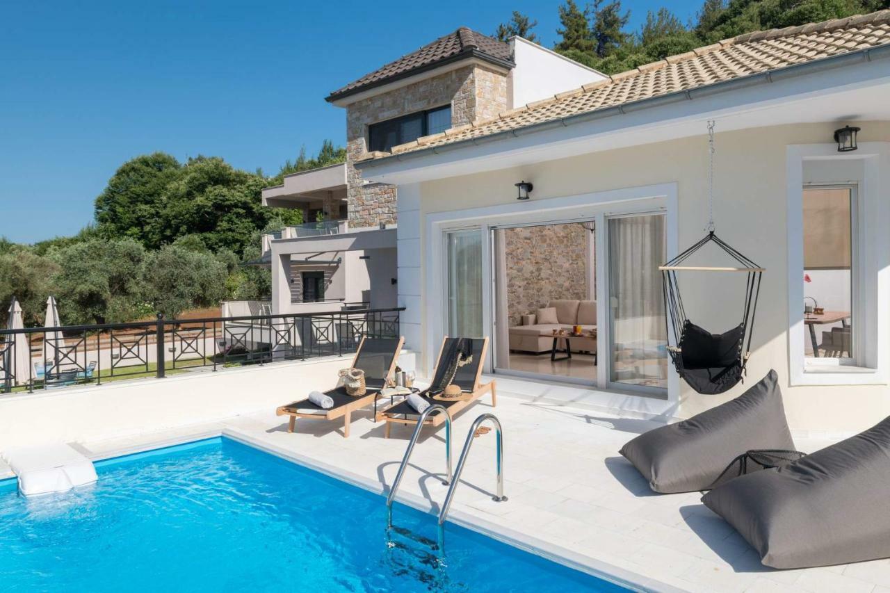 Arsenoi's Pool Villa *