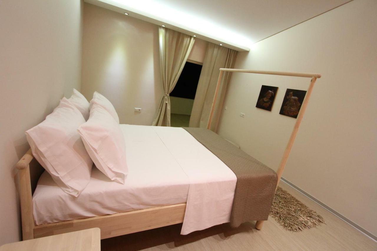 Aerides Luxury * Palaiontsiflikion