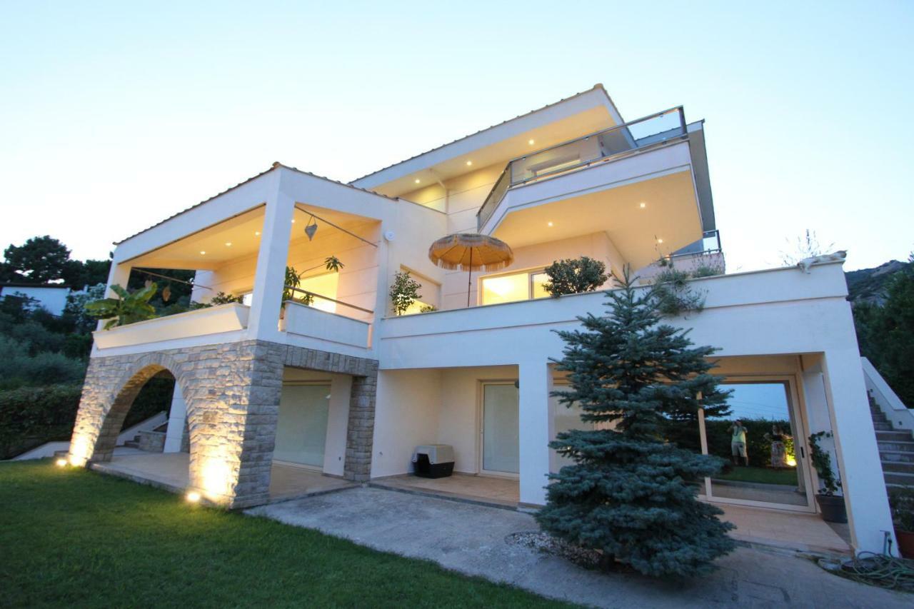 Aerides Luxury Apartment