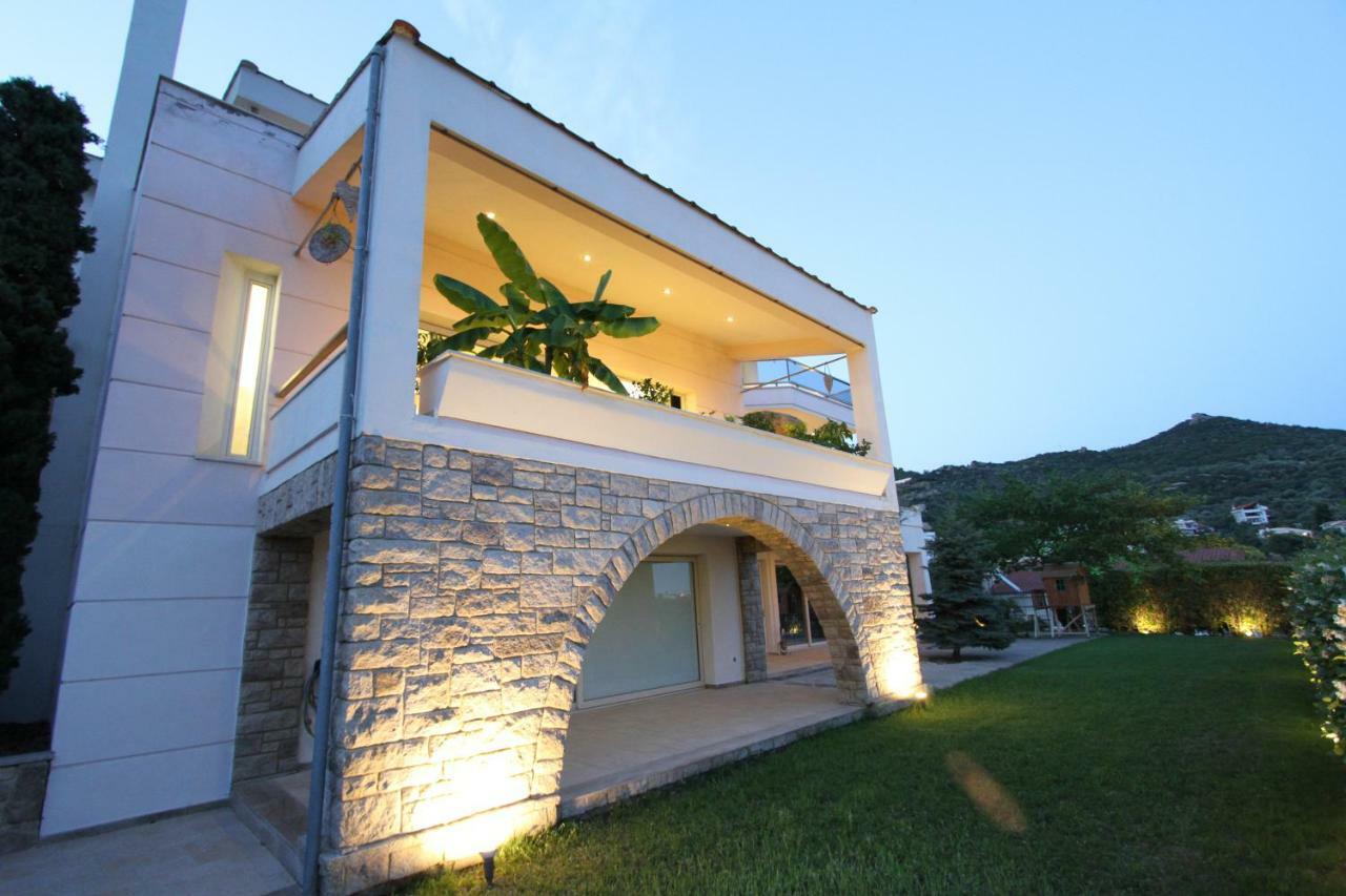Aerides Luxury * Palaiontsiflikion