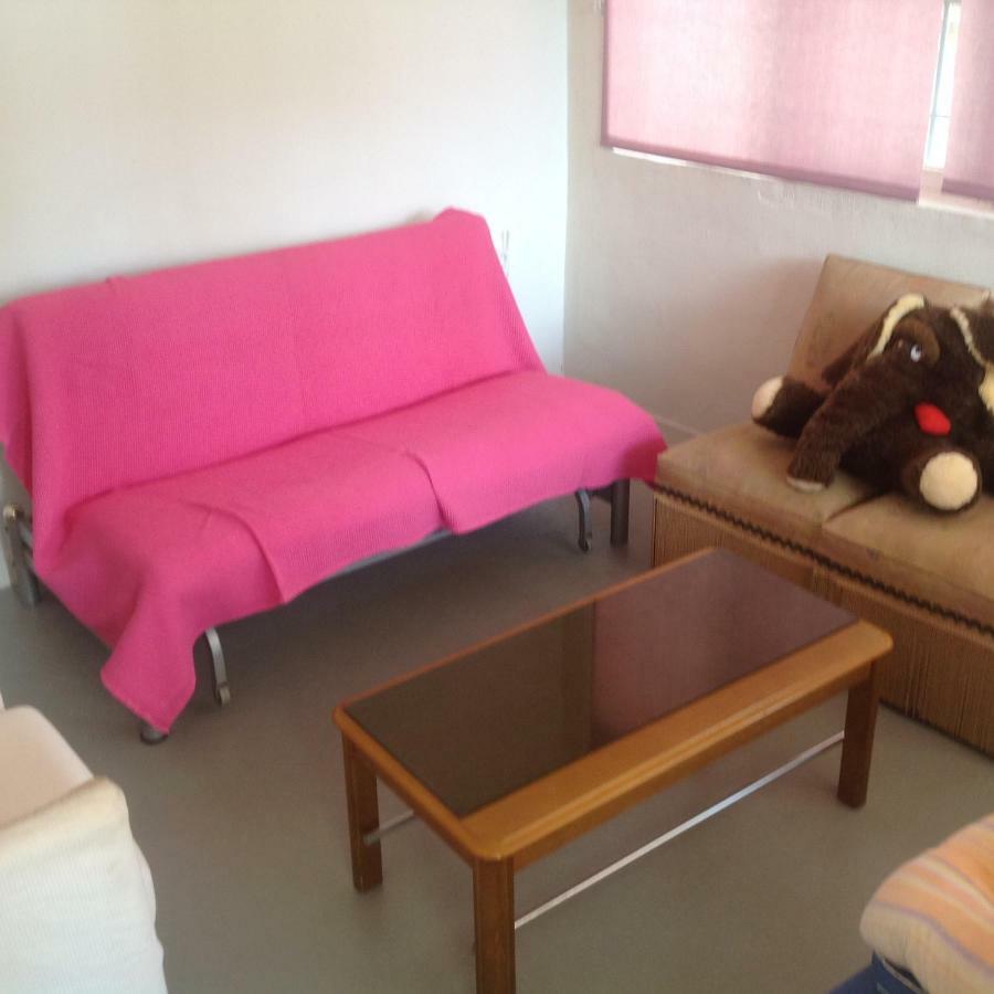 North East Athens Beach Apartment