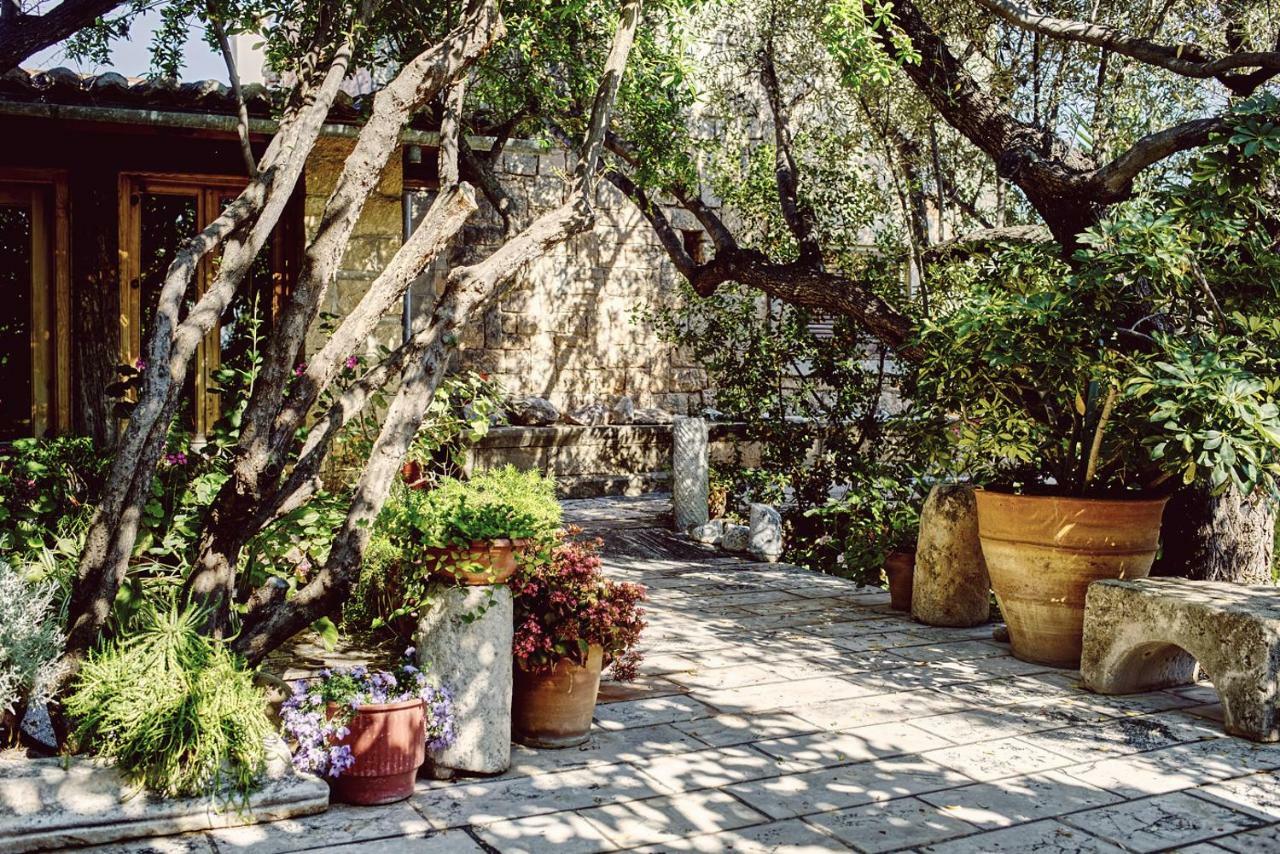 Nikolaou Art Guest house Aegina