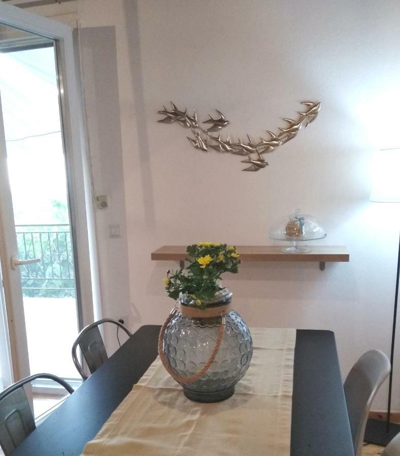 Apartment Pine House With Sea View