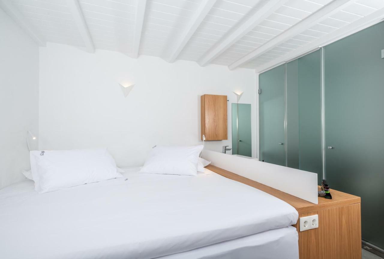 Dreambox Mykonos 3*