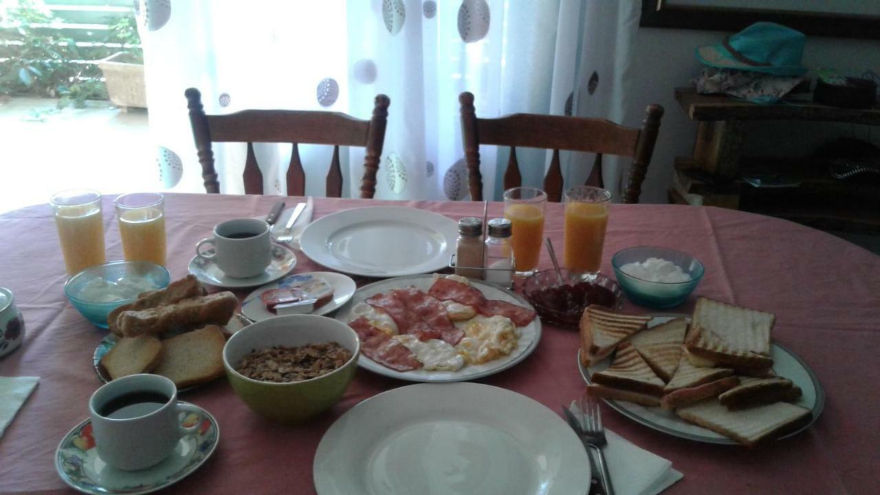 Lenia Aparthotel 2*
