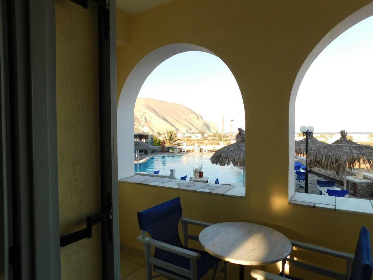 Sea Side 2* Perivolos (Santorini)