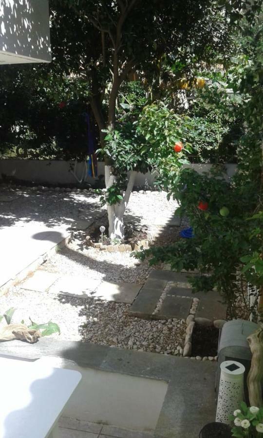 Apartment Mandola - Beachside