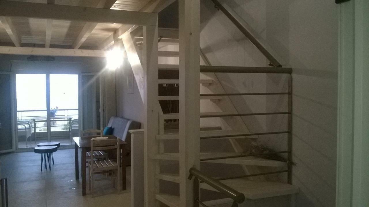 Asterias Maisonette & Holiday home Kariani