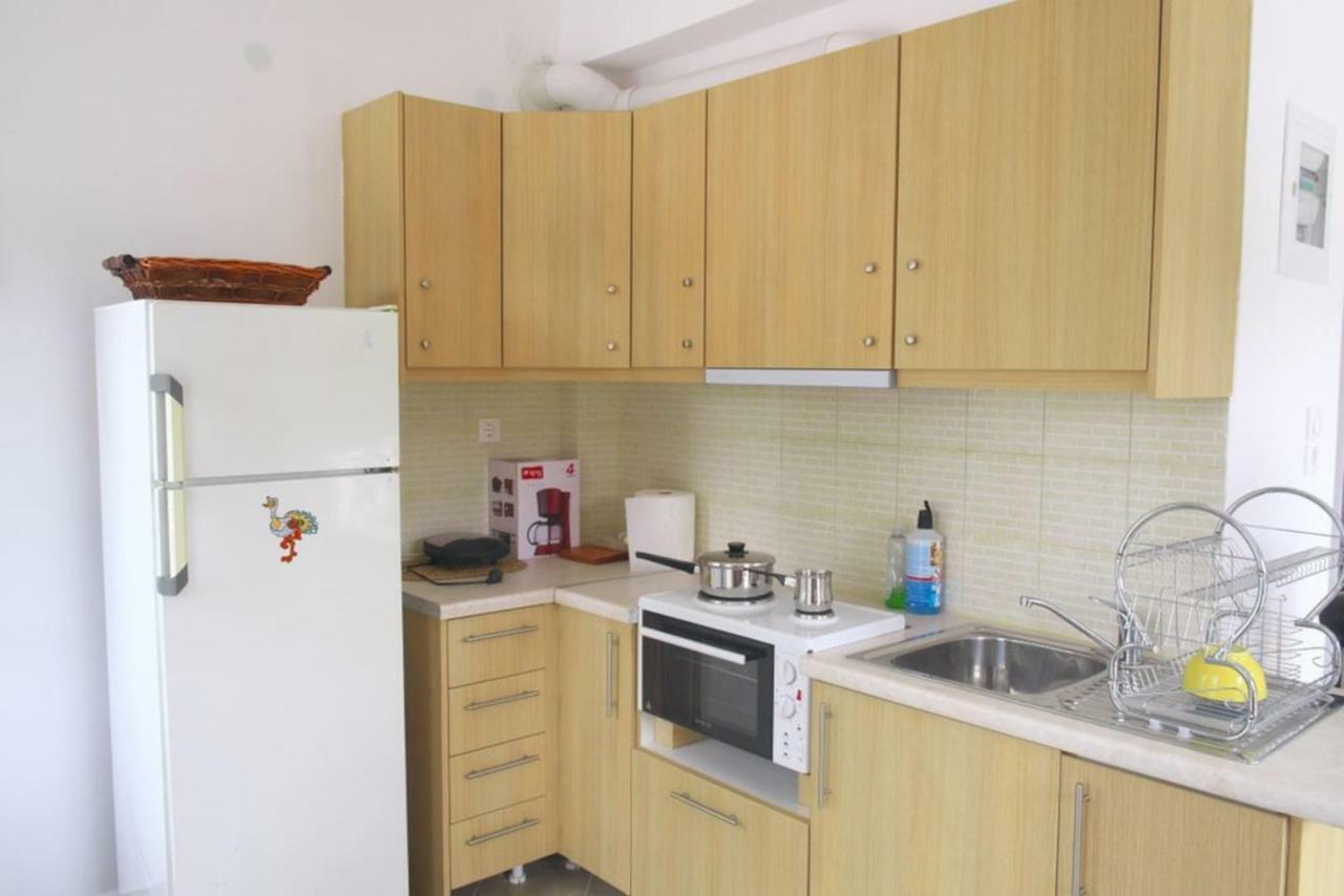 Apartment With Sea View And Balcony 60m From Aegina