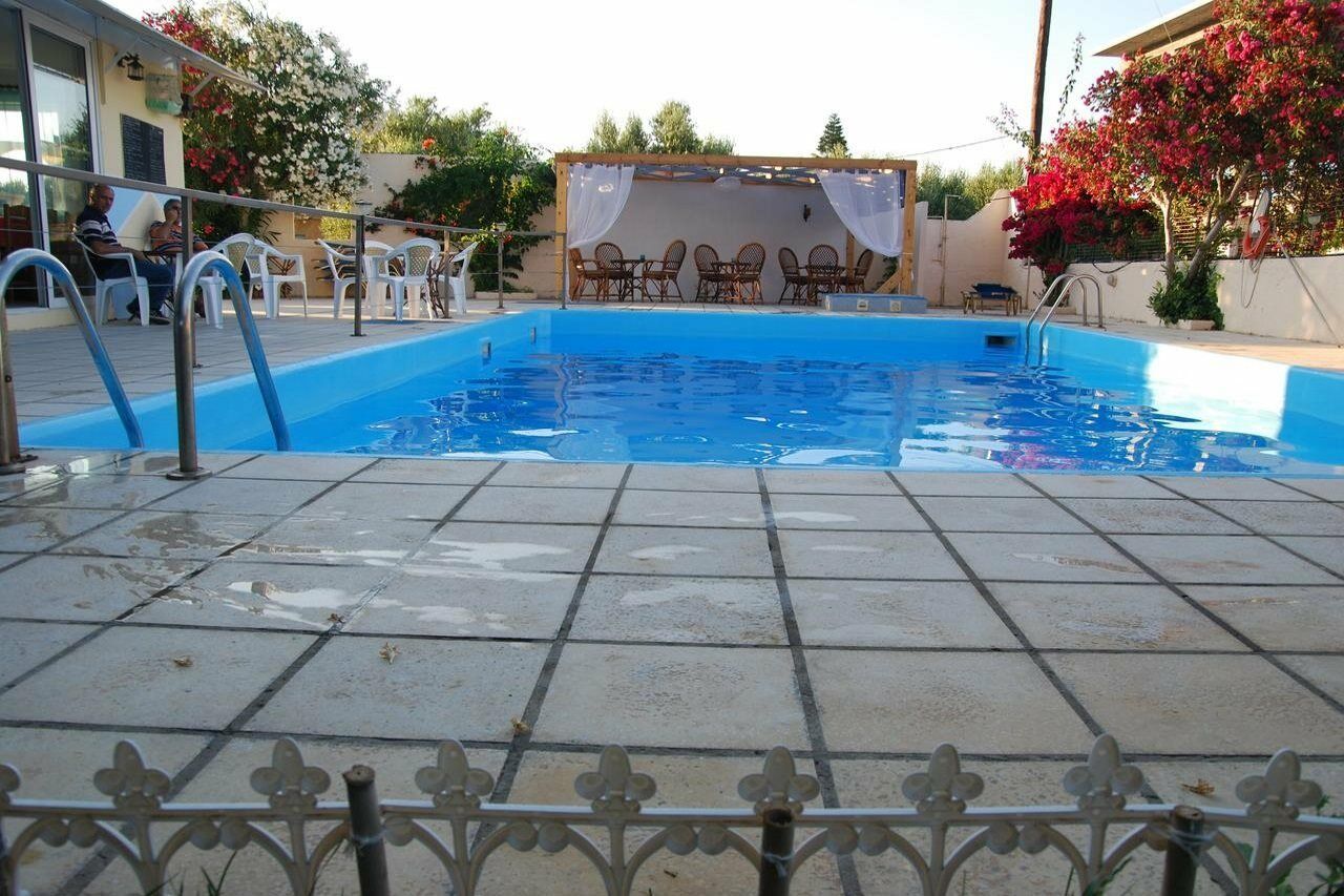 Handakas Hotel