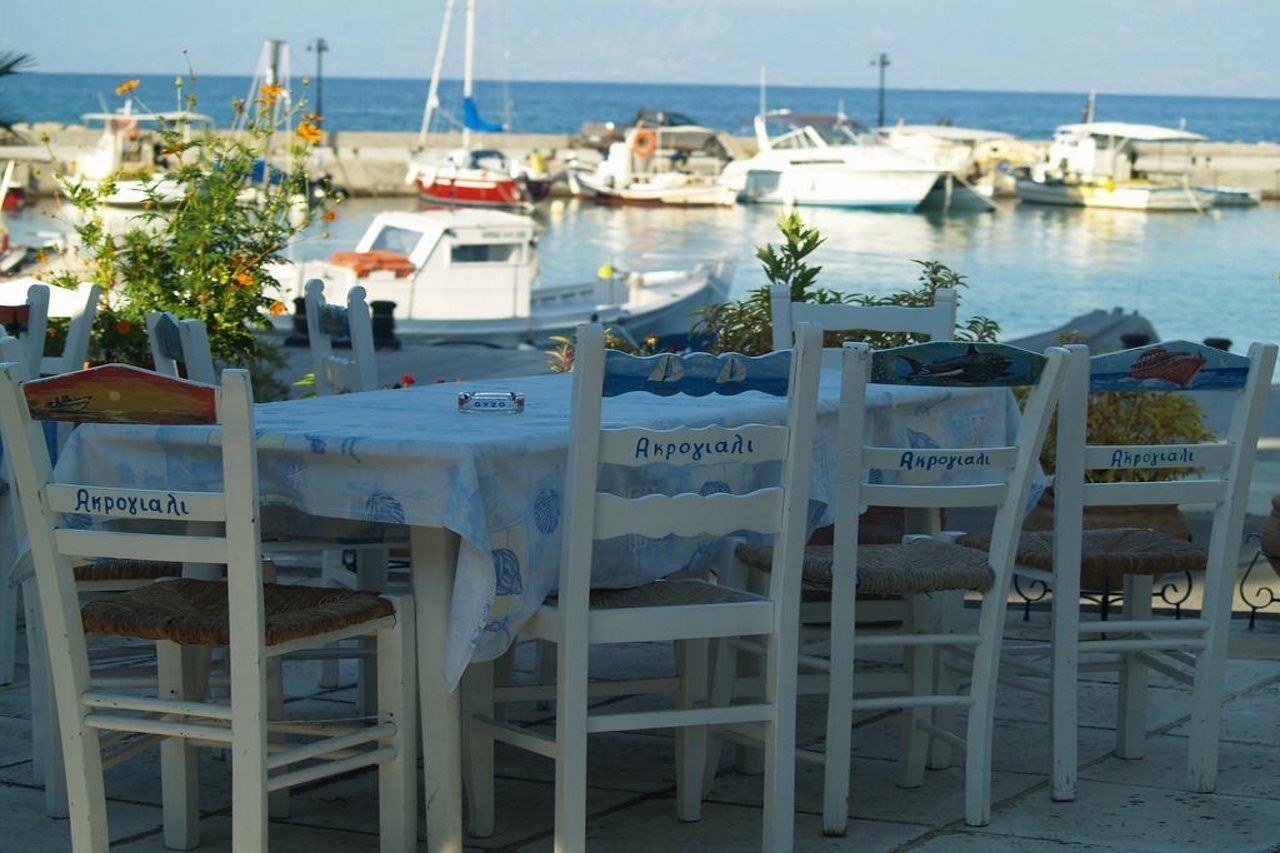 Akrogiali 2* Agios Andreas (Messenia)