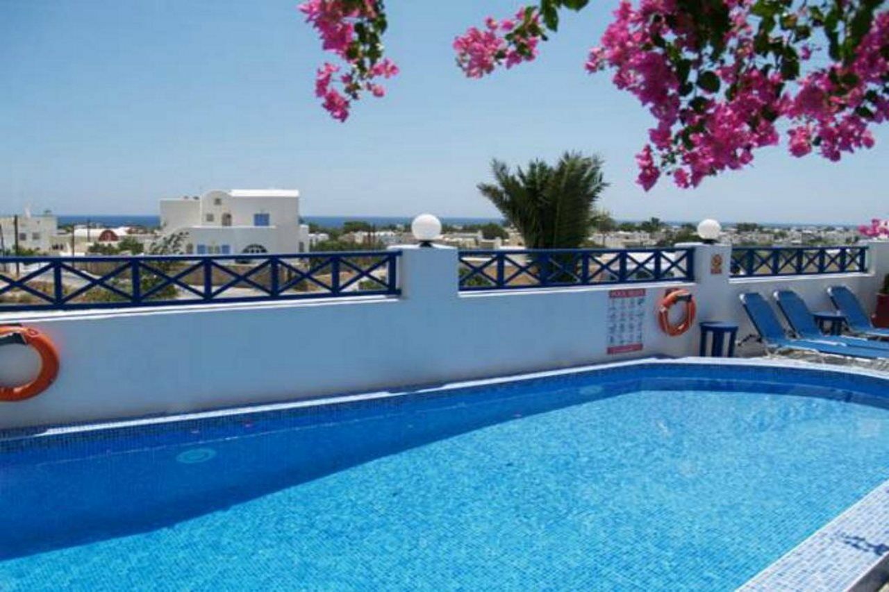 Aparthotel & Joanna Perissa (Santorini)