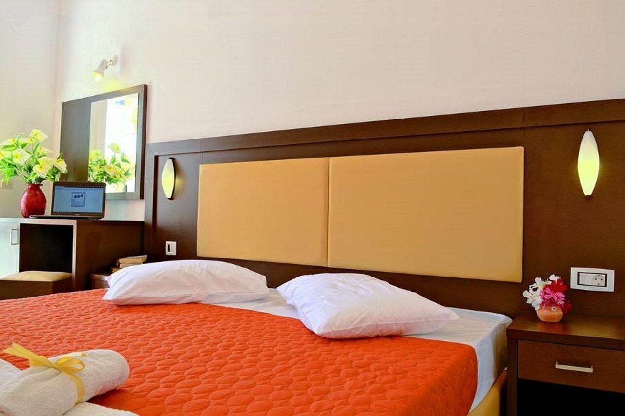 Ikaros (adults Only) 3* Laganas