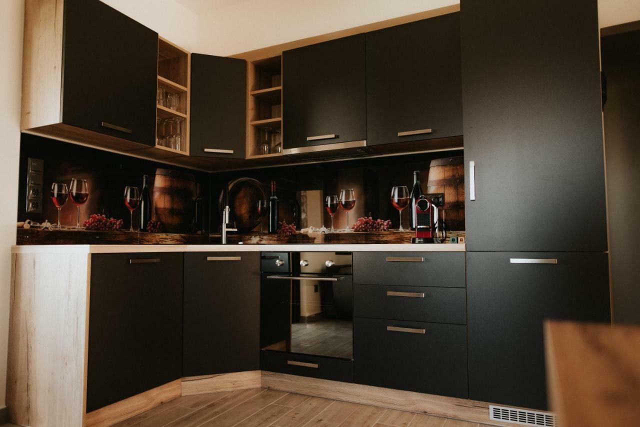 Luxury Apartment *