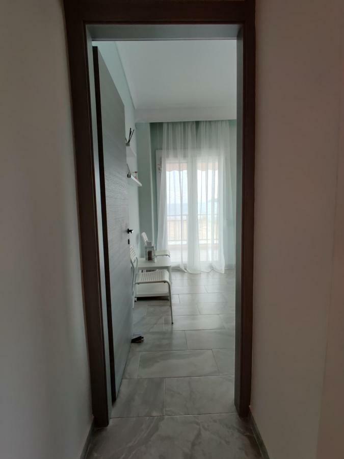 Apartment Eva Nea Peramos (Macedonia)