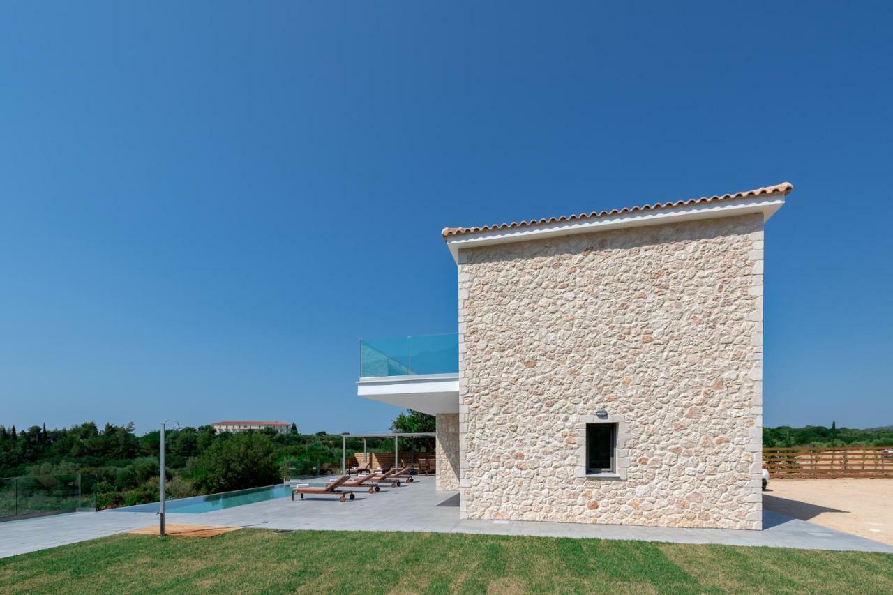 Kefalonia Stone - Petros Kefalonica