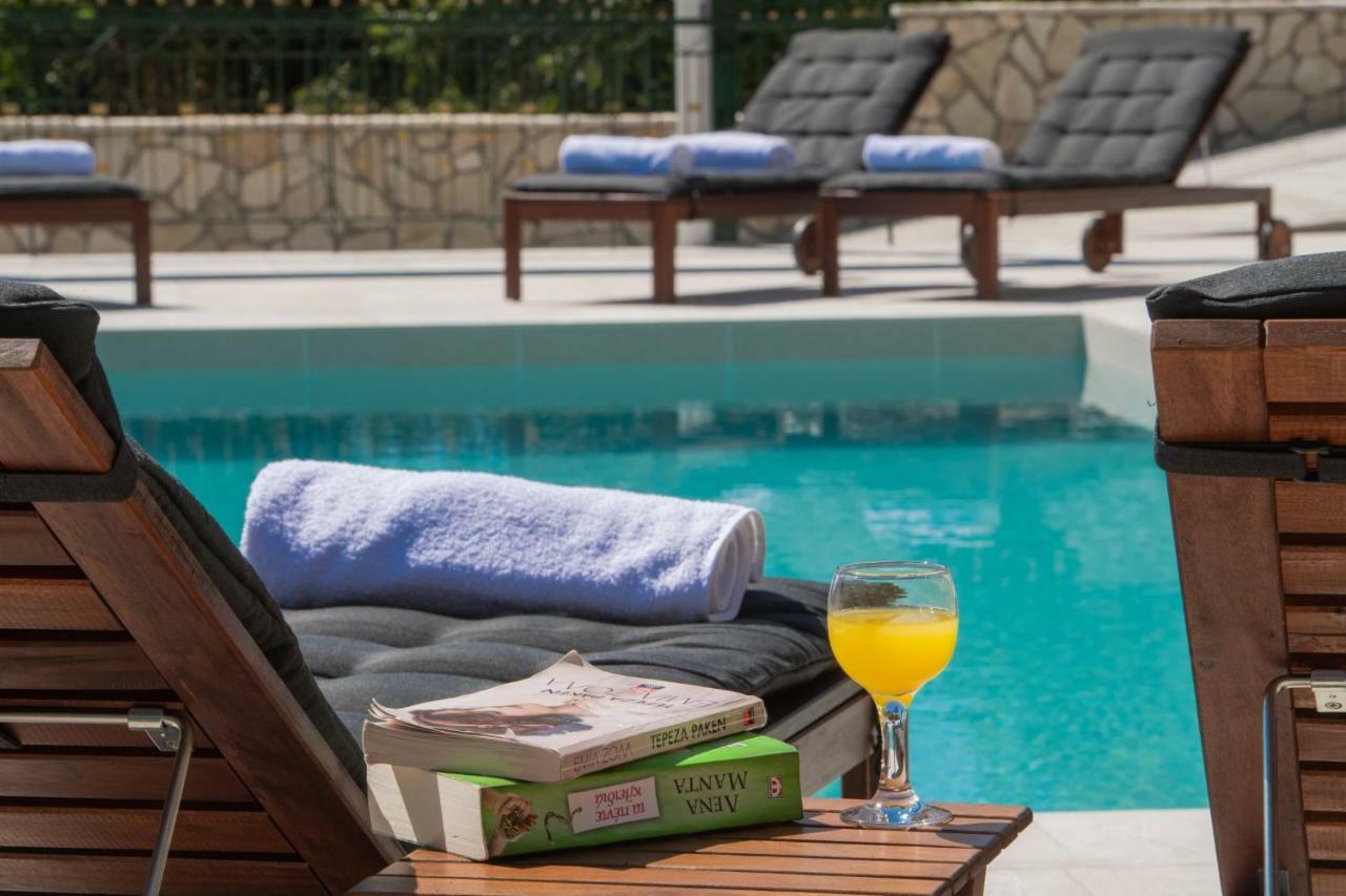 Apartment Secret Paradise *