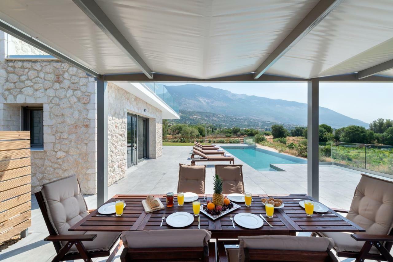 Kefalonia Stone - Petros Kefalonica Trapezaki (Kefalonia)