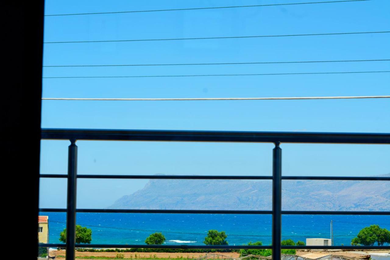 Balos Private Pool Seafront Seaview Holiday home *