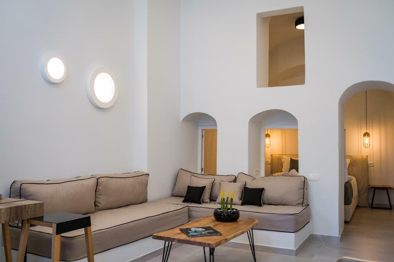 Echo Caves Apartment Fira (Santorini)