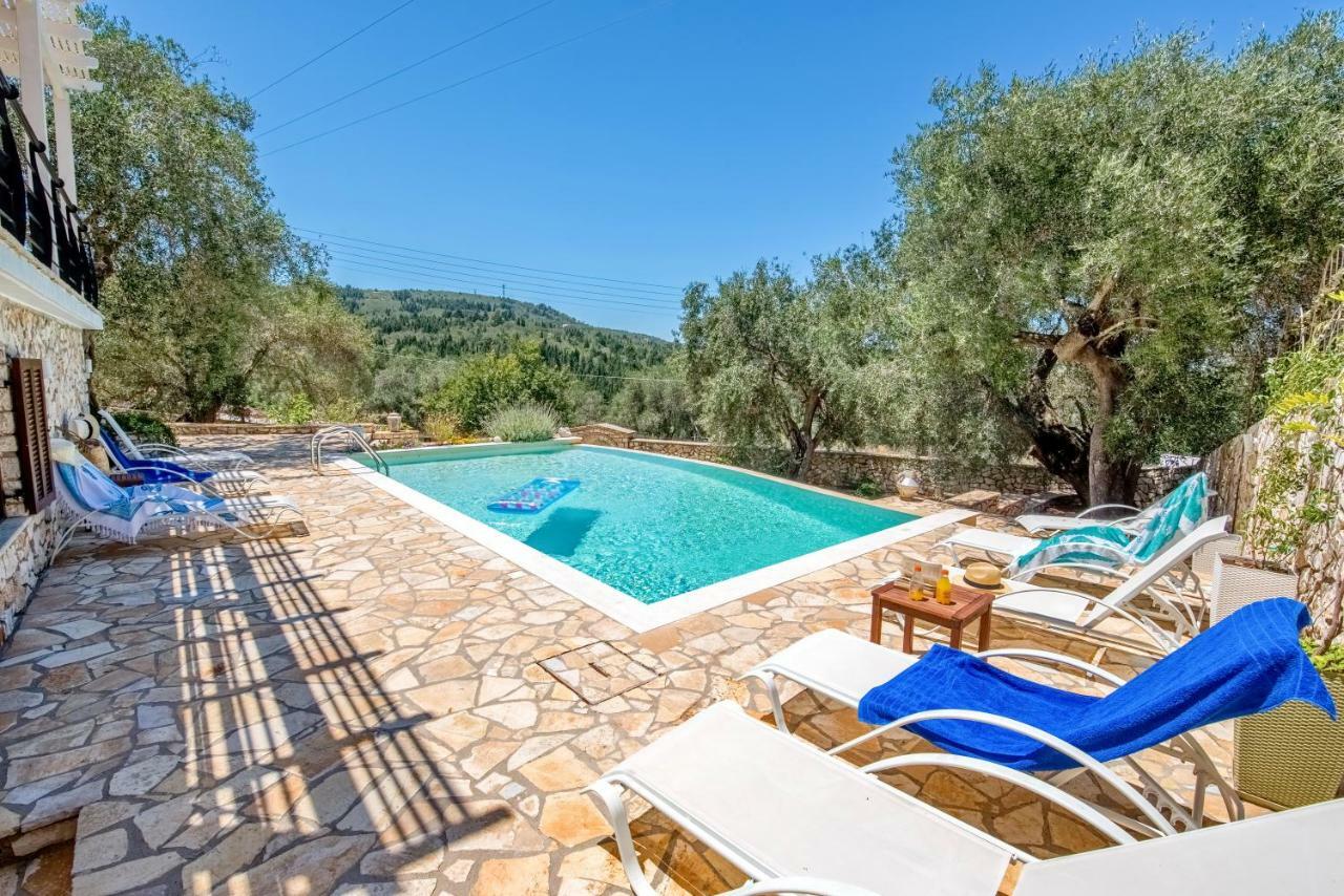Villa Bougarini Haven Family Rock Pool Oasis *