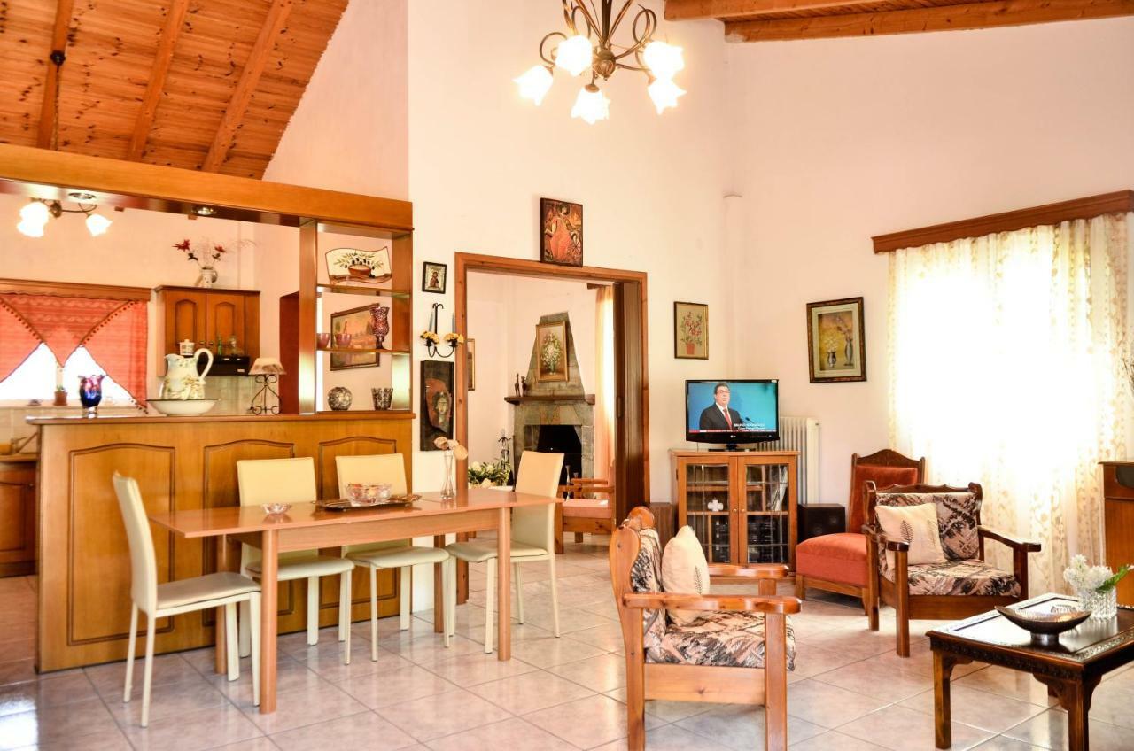 Holiday home Doloi Garden House