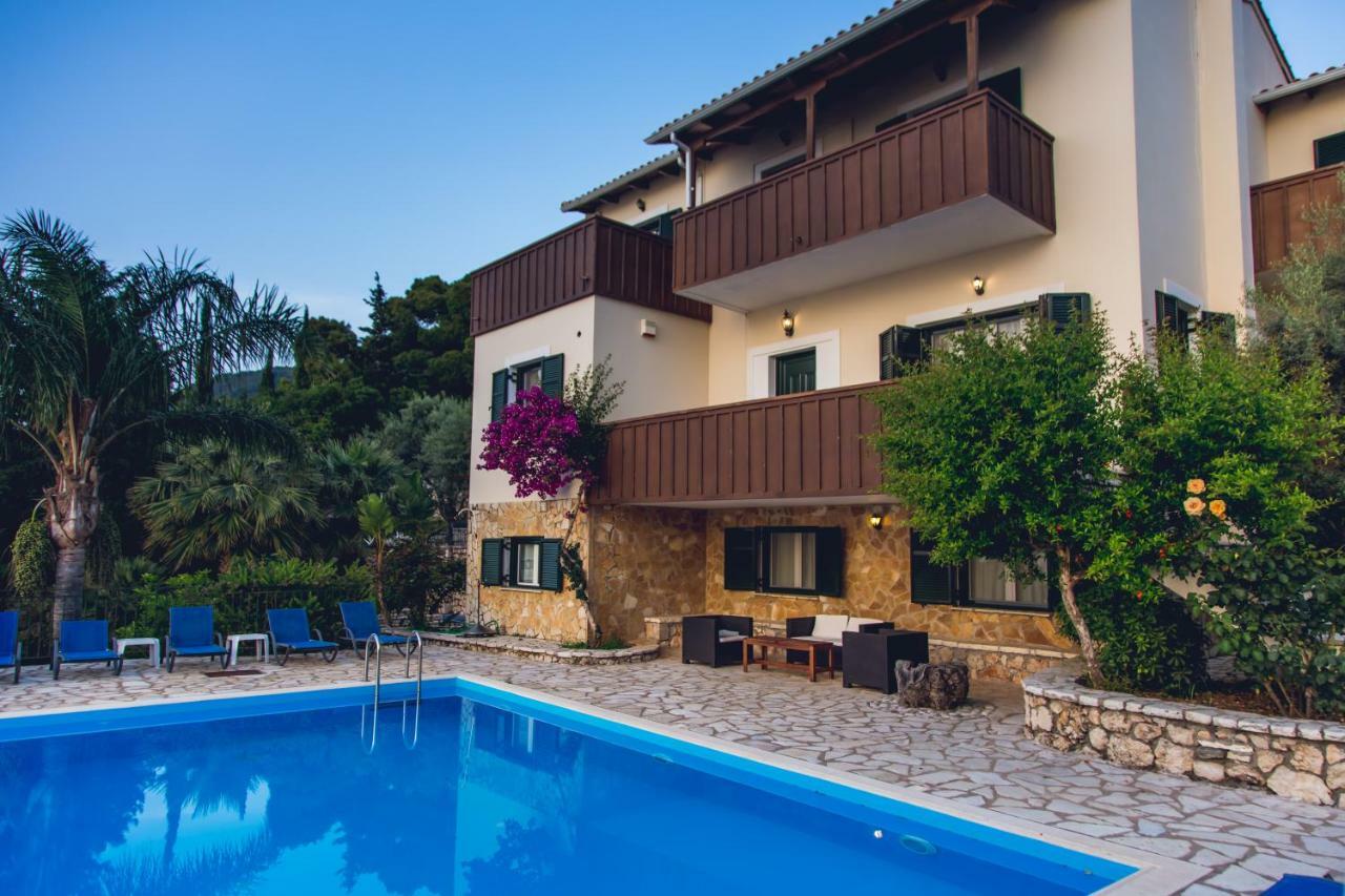 Villa Niriis *
