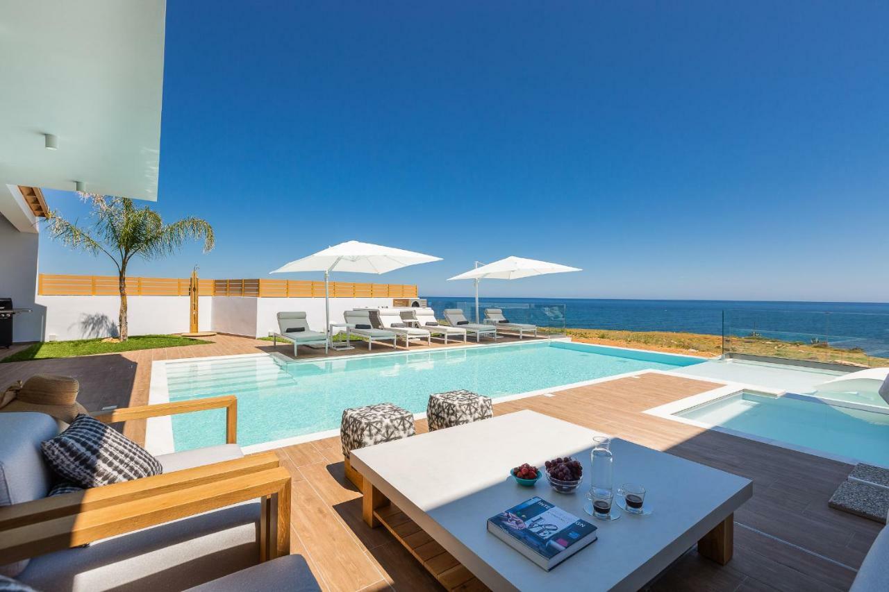 Wave Villa, Front Retreat, By Thinkvilla Villa